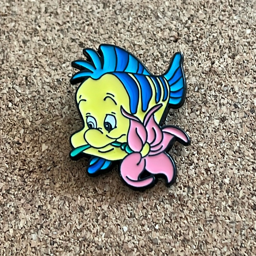 🔥3/$12 - Enamel Pin - Disney - The Little Mermaid (Flounder)